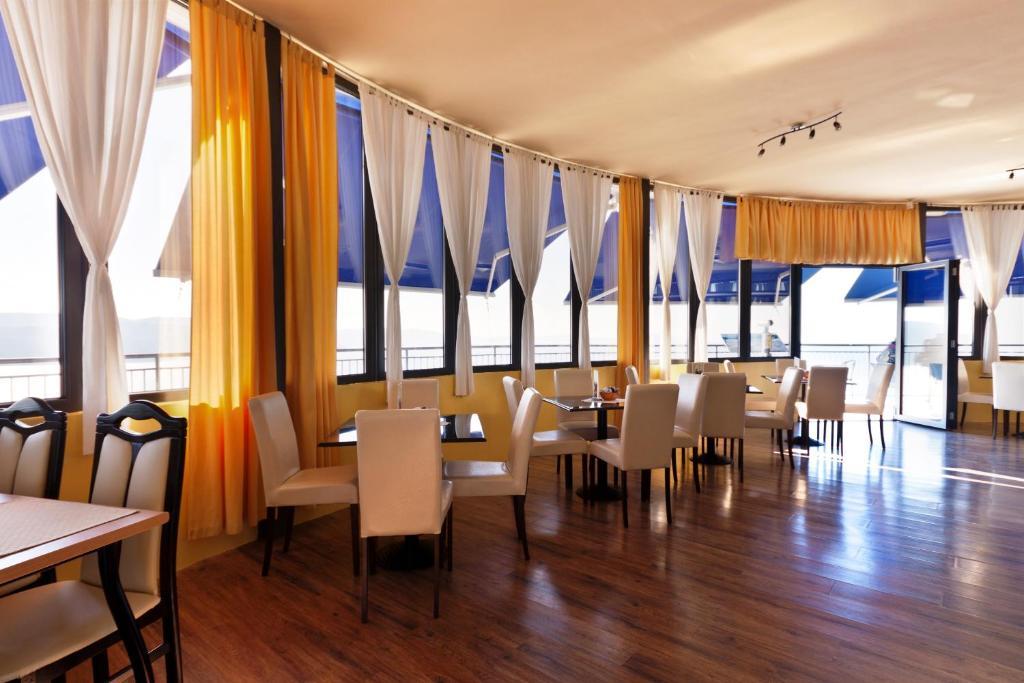 Hotel Flanona โพลมิน ภายนอก รูปภาพ